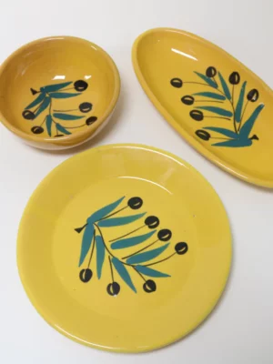 Ensemble de : bol aperitif, bol de soupe et plat en ceramique