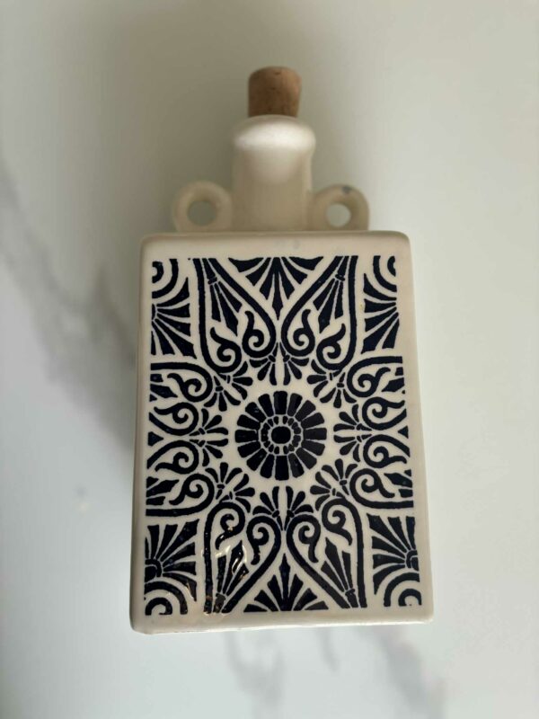 Bouteille d'huile en céramique tunisienne faite main